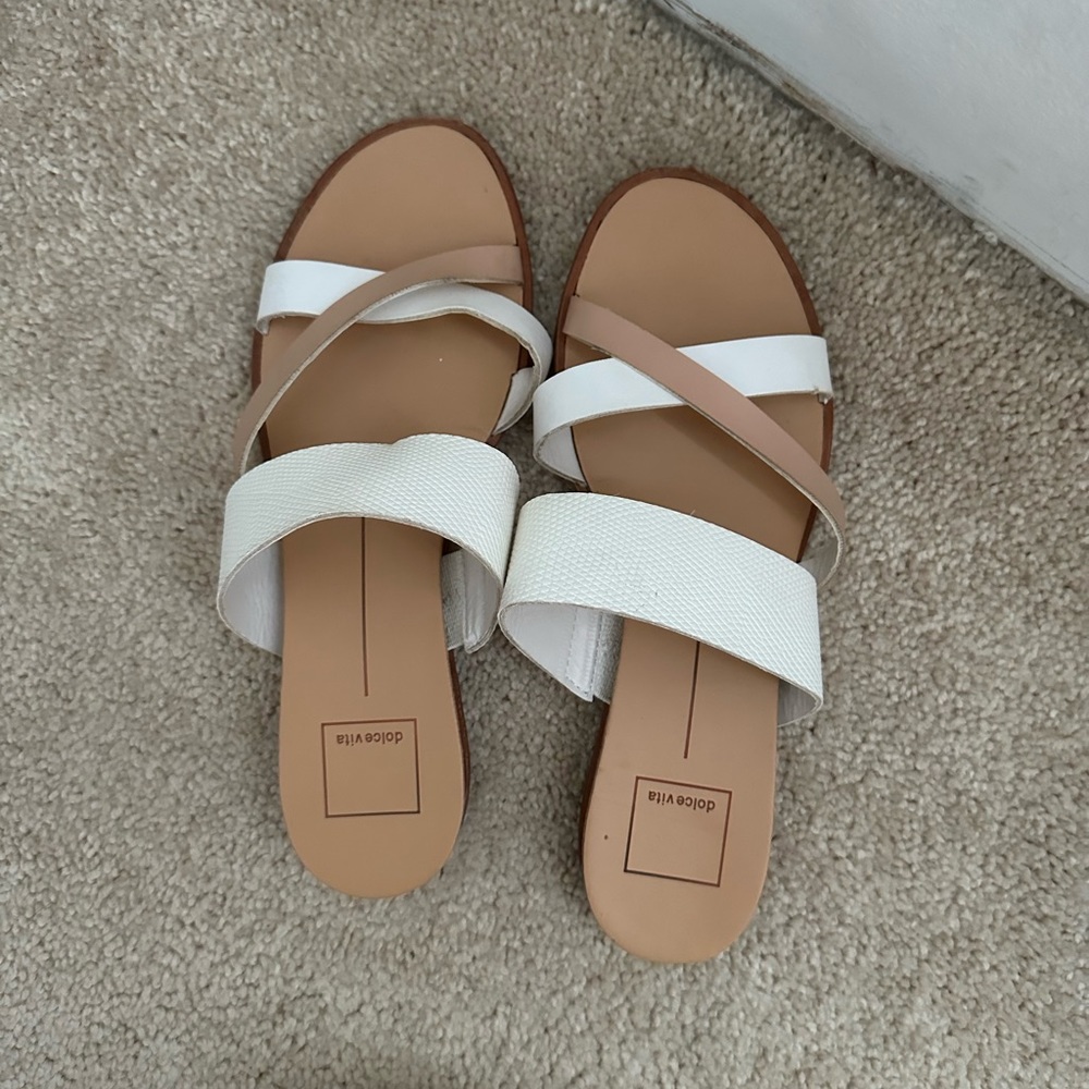 Dolce vita sandels